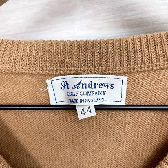 St Andrews Golf Company Scotland Vintage V Neck Sweater Tan England Mens 44 L - Picture 6 of 6